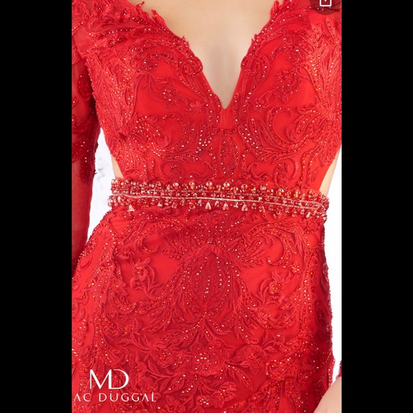 Gorgeous Macduggal dress. Color Red. Size 6 - Picture 3 of 3